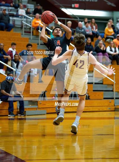 Thumbnail 2 in Morristown-Hamblen East @ Dobyns-Bennett (TSSAA Region 1-AAA Quarterfinal) photogallery.