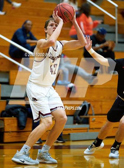 Thumbnail 1 in Morristown-Hamblen East @ Dobyns-Bennett (TSSAA Region 1-AAA Quarterfinal) photogallery.