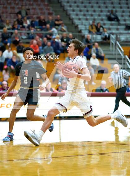 Thumbnail 2 in Morristown-Hamblen East @ Dobyns-Bennett (TSSAA Region 1-AAA Quarterfinal) photogallery.