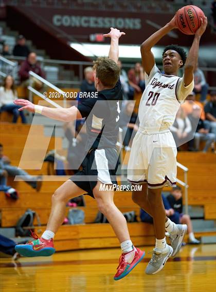 Thumbnail 3 in Morristown-Hamblen East @ Dobyns-Bennett (TSSAA Region 1-AAA Quarterfinal) photogallery.
