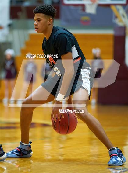 Thumbnail 1 in Morristown-Hamblen East @ Dobyns-Bennett (TSSAA Region 1-AAA Quarterfinal) photogallery.