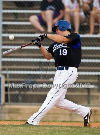 Thumbnail 2 in Houston Christian vs. Trinity Christian (TAPPS 5A Semifinal) photogallery.