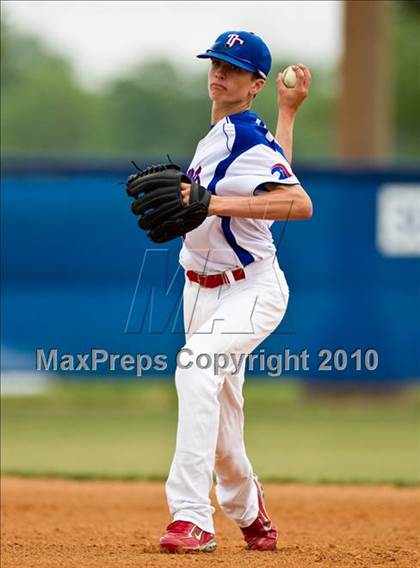 Thumbnail 3 in Houston Christian vs. Trinity Christian (TAPPS 5A Semifinal) photogallery.