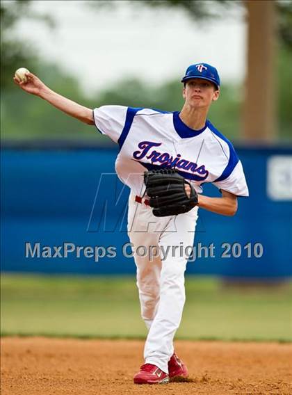 Thumbnail 1 in Houston Christian vs. Trinity Christian (TAPPS 5A Semifinal) photogallery.