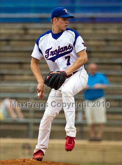 Thumbnail 1 in Houston Christian vs. Trinity Christian (TAPPS 5A Semifinal) photogallery.