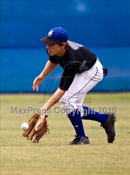 Thumbnail 3 in Houston Christian vs. Trinity Christian (TAPPS 5A Semifinal) photogallery.