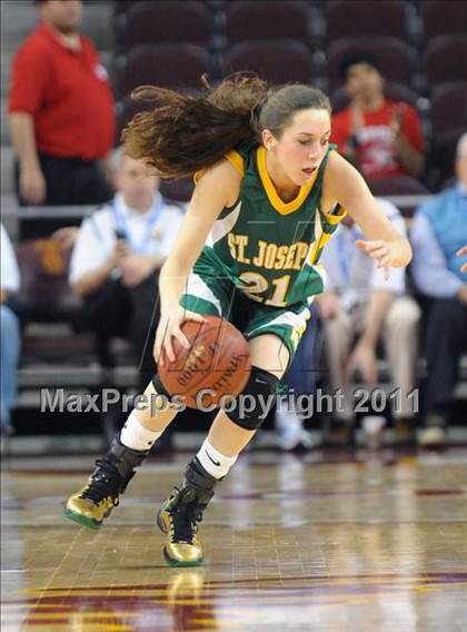 Thumbnail 3 in Serra vs. St. Joseph (CIF SoCal D3 Regional Final) photogallery.