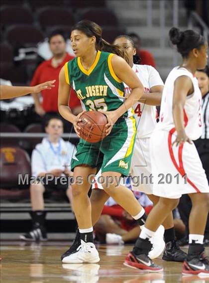 Thumbnail 2 in Serra vs. St. Joseph (CIF SoCal D3 Regional Final) photogallery.