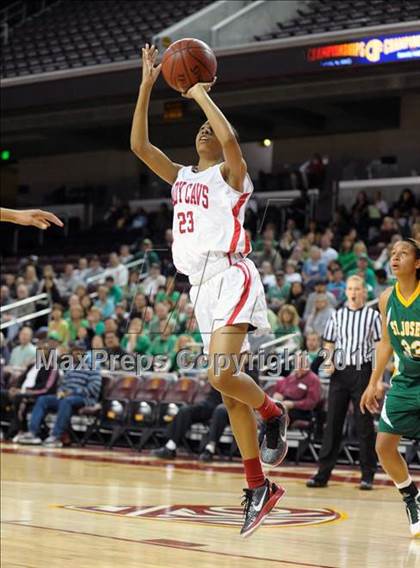Thumbnail 2 in Serra vs. St. Joseph (CIF SoCal D3 Regional Final) photogallery.