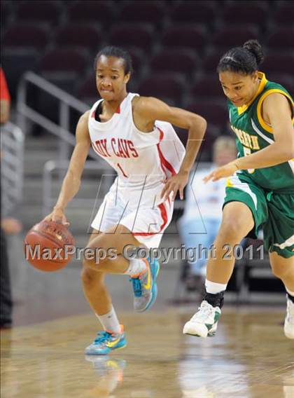 Thumbnail 3 in Serra vs. St. Joseph (CIF SoCal D3 Regional Final) photogallery.