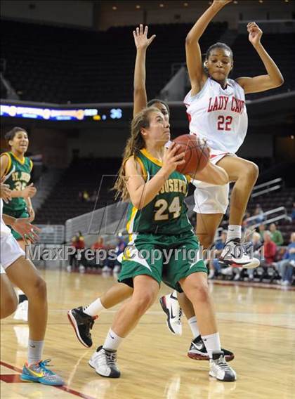 Thumbnail 1 in Serra vs. St. Joseph (CIF SoCal D3 Regional Final) photogallery.