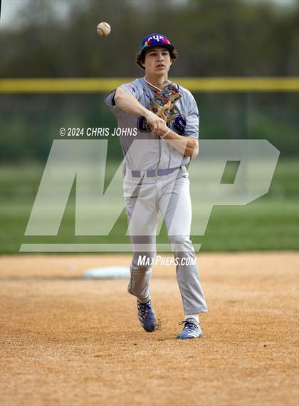 Thumbnail 3 in Collinsville @ Belleville West photogallery.