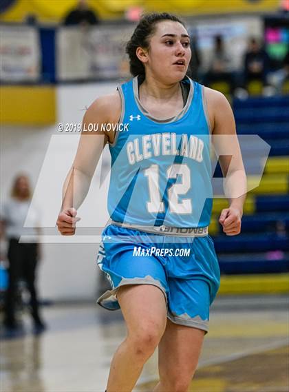 Thumbnail 2 in Cleveland vs. Robertson (Capital City Tournament) photogallery.