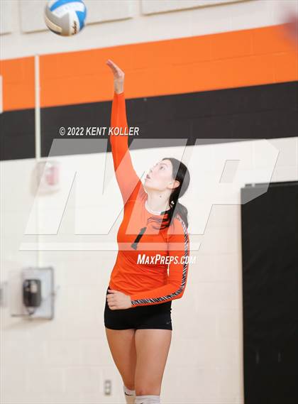 Thumbnail 3 in Utica Eisenhower @ Utica photogallery.