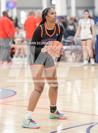 Thumbnail 2 in Salesian College Preparatory vs. Benson Tech (NIKE Tournament of Champions) photogallery.