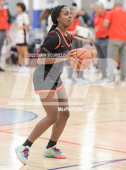 Thumbnail 1 in Salesian College Preparatory vs. Benson Tech (NIKE Tournament of Champions) photogallery.