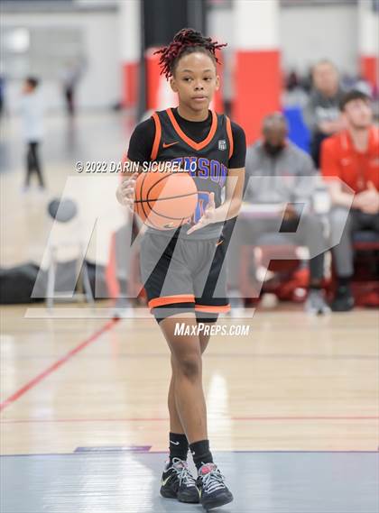 Thumbnail 3 in Salesian College Preparatory vs. Benson Tech (NIKE Tournament of Champions) photogallery.