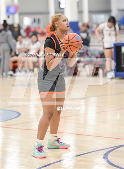 Thumbnail 3 in Salesian College Preparatory vs. Benson Tech (NIKE Tournament of Champions) photogallery.