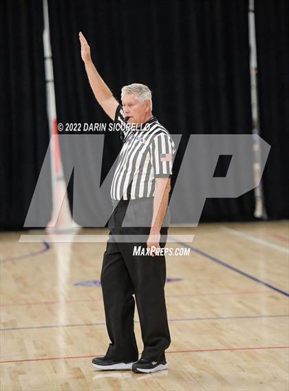 Thumbnail 3 in Salesian College Preparatory vs. Benson Tech (NIKE Tournament of Champions) photogallery.