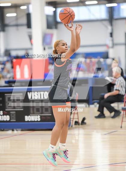 Thumbnail 2 in Salesian College Preparatory vs. Benson Tech (NIKE Tournament of Champions) photogallery.