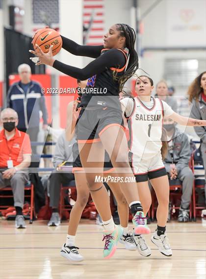 Thumbnail 1 in Salesian College Preparatory vs. Benson Tech (NIKE Tournament of Champions) photogallery.