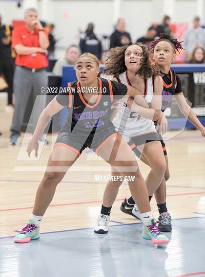 Thumbnail 1 in Salesian College Preparatory vs. Benson Tech (NIKE Tournament of Champions) photogallery.