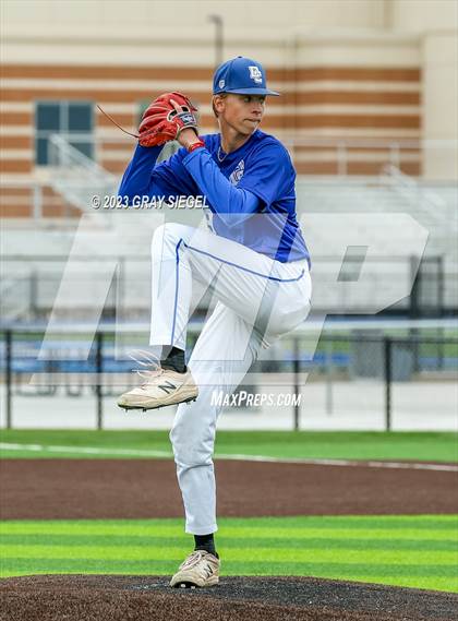 Thumbnail 3 in Edmond Memorial @ Deer Creek photogallery.