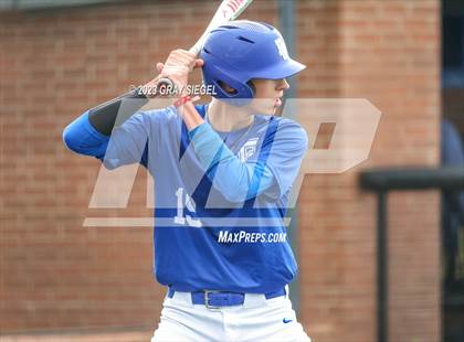 Thumbnail 2 in Edmond Memorial @ Deer Creek photogallery.