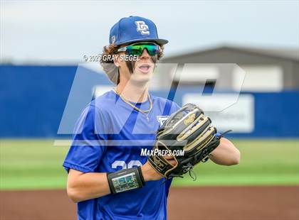 Thumbnail 1 in Edmond Memorial @ Deer Creek photogallery.
