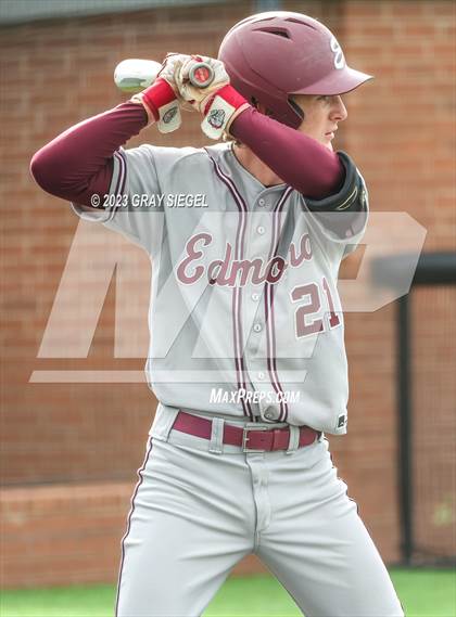 Thumbnail 3 in Edmond Memorial @ Deer Creek photogallery.