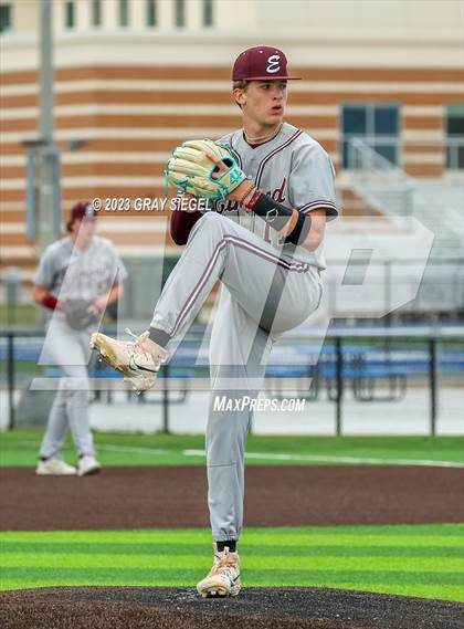 Thumbnail 2 in Edmond Memorial @ Deer Creek photogallery.