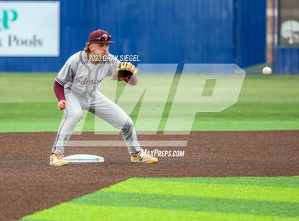 Thumbnail 1 in Edmond Memorial @ Deer Creek photogallery.