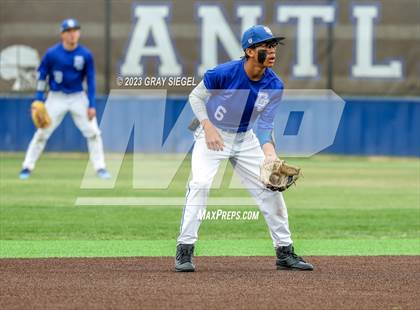 Thumbnail 2 in Edmond Memorial @ Deer Creek photogallery.
