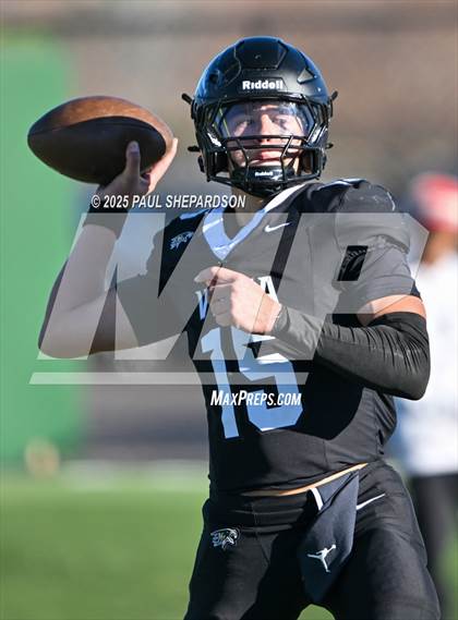 Thumbnail 1 in Arvada West @ Mountain Vista (CHSAA 5A - Quarterfinal Game) photogallery.