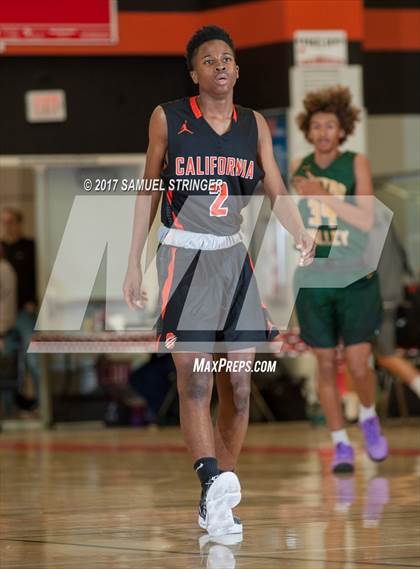 Thumbnail 2 in California vs. Castro Valley  (Rob Vares Jr. Memorial Classic) photogallery.