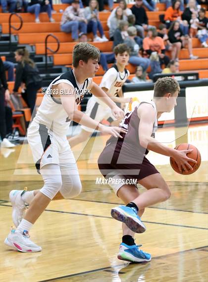 Thumbnail 2 in Grand Saline vs Martins Mill photogallery.
