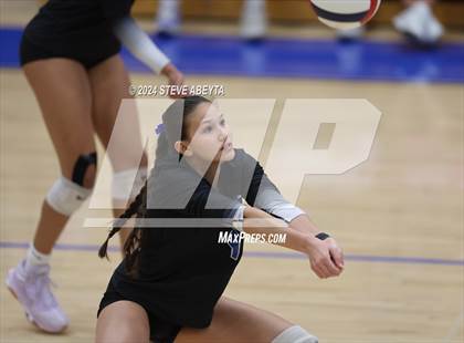Thumbnail 3 in Eaglecrest @ Grandview photogallery.