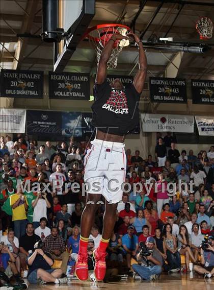 Thumbnail 2 in Slam Dunk Contest (City of Palms Classic) photogallery.