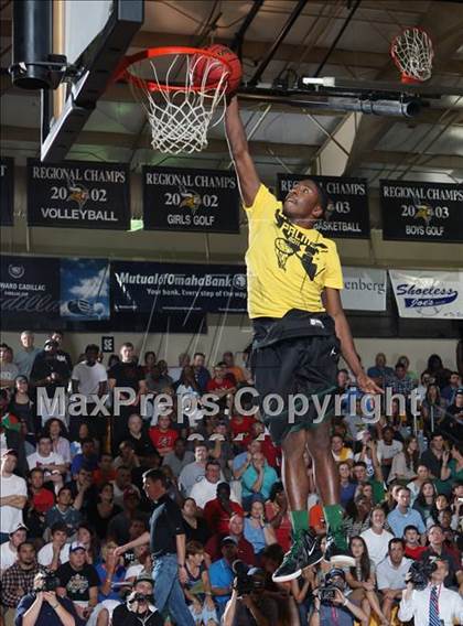 Thumbnail 3 in Slam Dunk Contest (City of Palms Classic) photogallery.