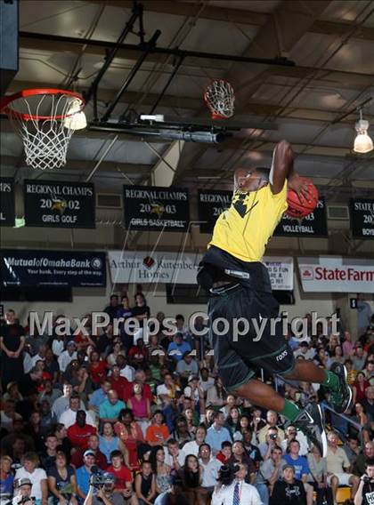 Thumbnail 3 in Slam Dunk Contest (City of Palms Classic) photogallery.