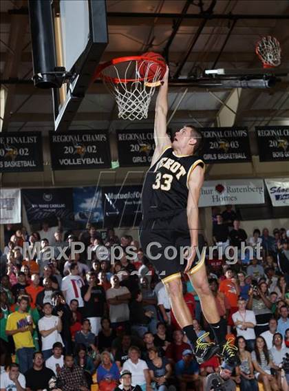 Thumbnail 1 in Slam Dunk Contest (City of Palms Classic) photogallery.