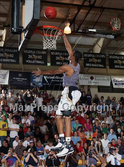 Thumbnail 2 in Slam Dunk Contest (City of Palms Classic) photogallery.