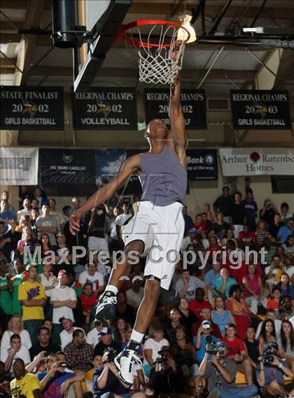 Thumbnail 3 in Slam Dunk Contest (City of Palms Classic) photogallery.