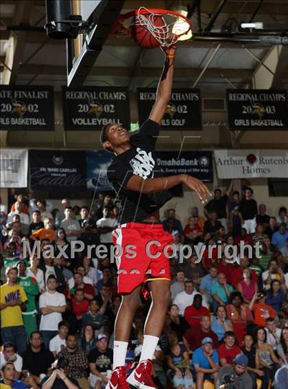 Thumbnail 2 in Slam Dunk Contest (City of Palms Classic) photogallery.