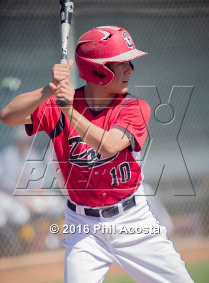 Thumbnail 2 in Alhambra Moors vs Sierra Vista Dons photogallery.