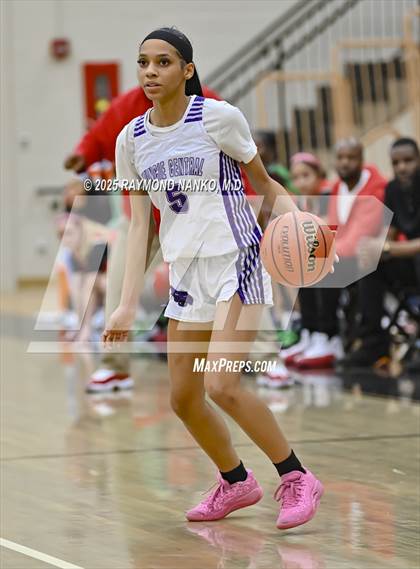 Thumbnail 2 in Anderson vs. Muncie Central (IHSAA 4A Section 10 First Round)  photogallery.