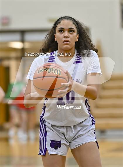 Thumbnail 2 in Anderson vs. Muncie Central (IHSAA 4A Section 10 First Round)  photogallery.