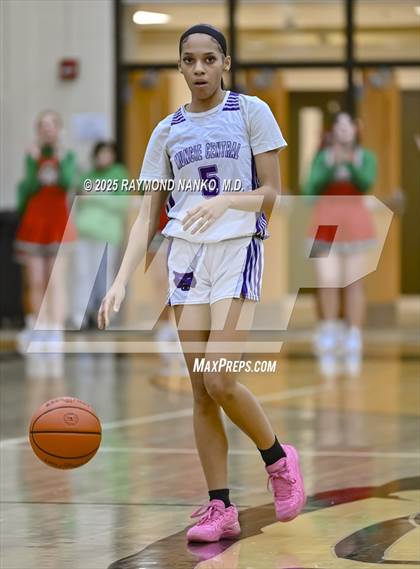 Thumbnail 1 in Anderson vs. Muncie Central (IHSAA 4A Section 10 First Round)  photogallery.