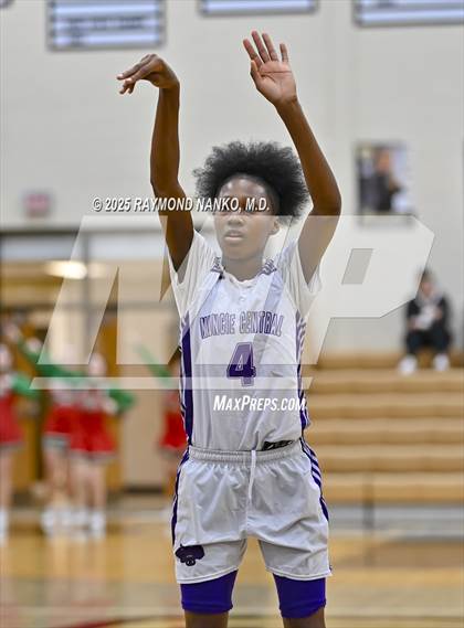 Thumbnail 3 in Anderson vs. Muncie Central (IHSAA 4A Section 10 First Round)  photogallery.