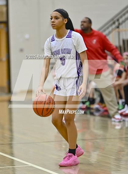 Thumbnail 1 in Anderson vs. Muncie Central (IHSAA 4A Section 10 First Round)  photogallery.